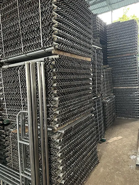 MUA BÁN GIÀN GIÁO