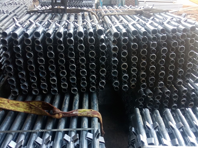 GIÀN GIÁO NÊM QUA SỬ DỤNG